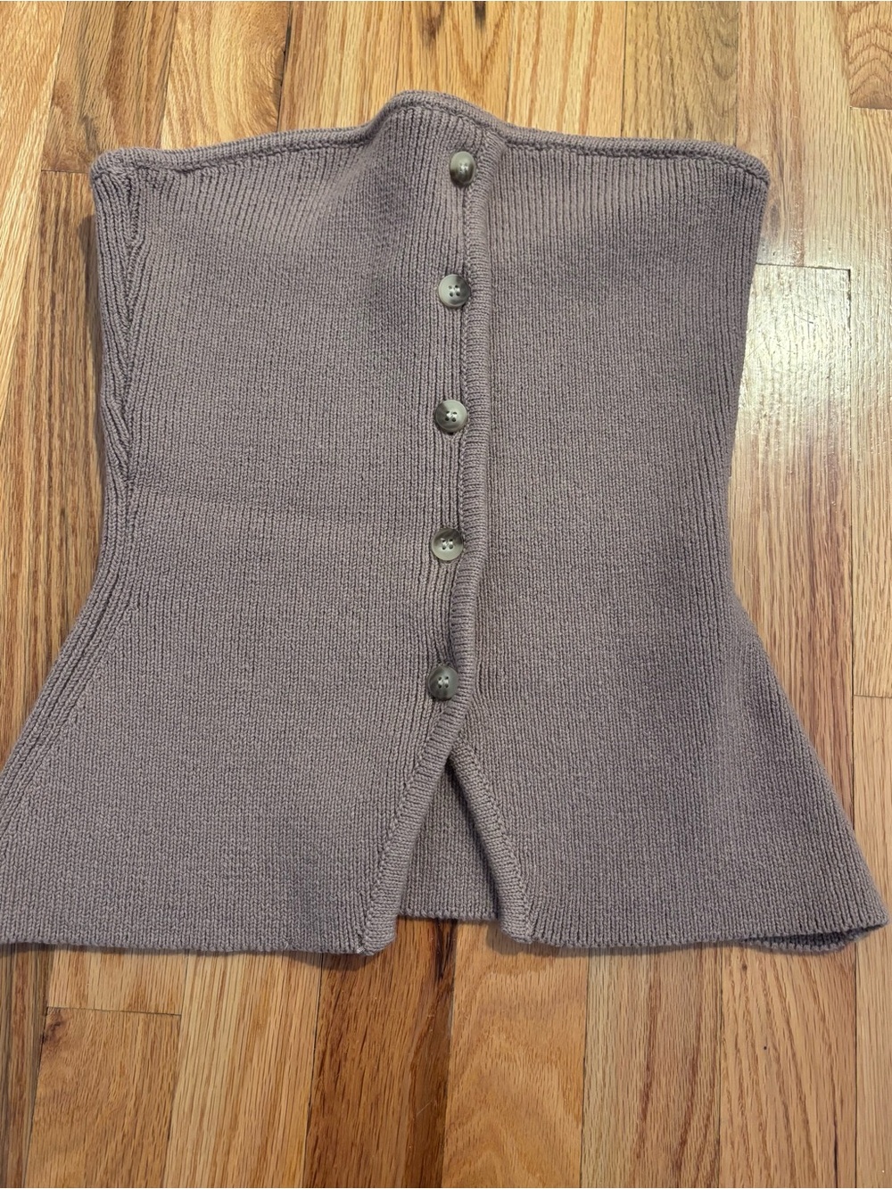 dh NEW YORK Knit Top in Taupe